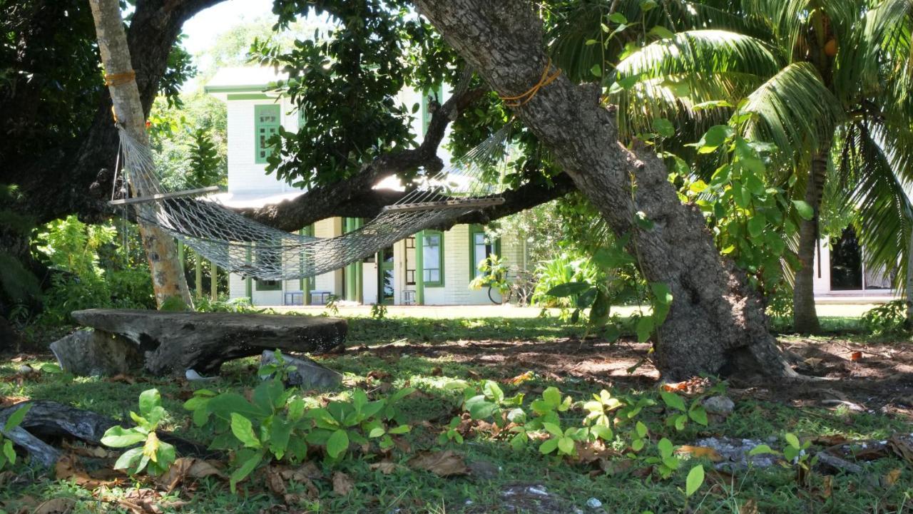 Oceania House Hotel Bantam Village المظهر الخارجي الصورة
